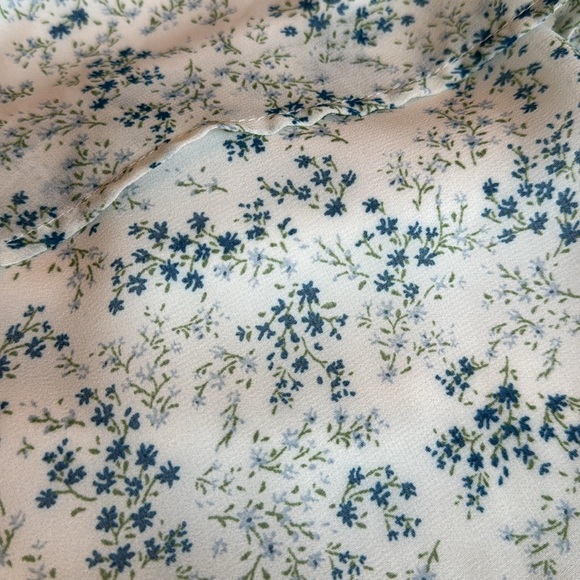 Altar’d State Blue Floral Print Dress size M NWT Smocked Tie Straps Tiered - Picture 9 of 12